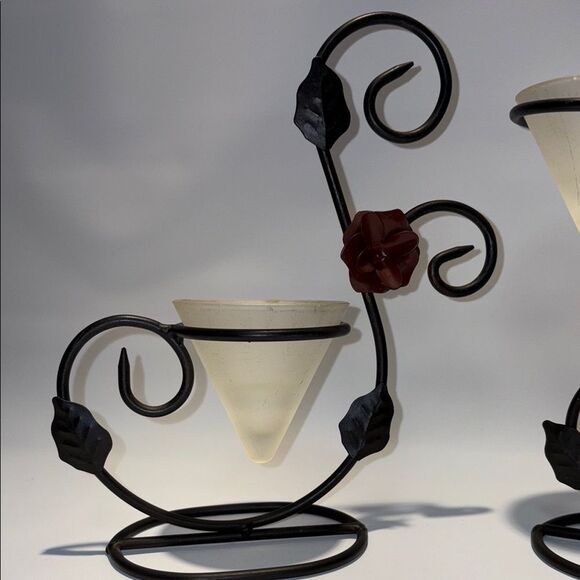 Elegant Iron Candle Holders with frosted Glass - Picture 2 of 9
